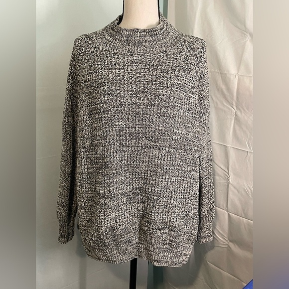 BDG Sweaters - BDG oversized sweater size medium black/white/gray